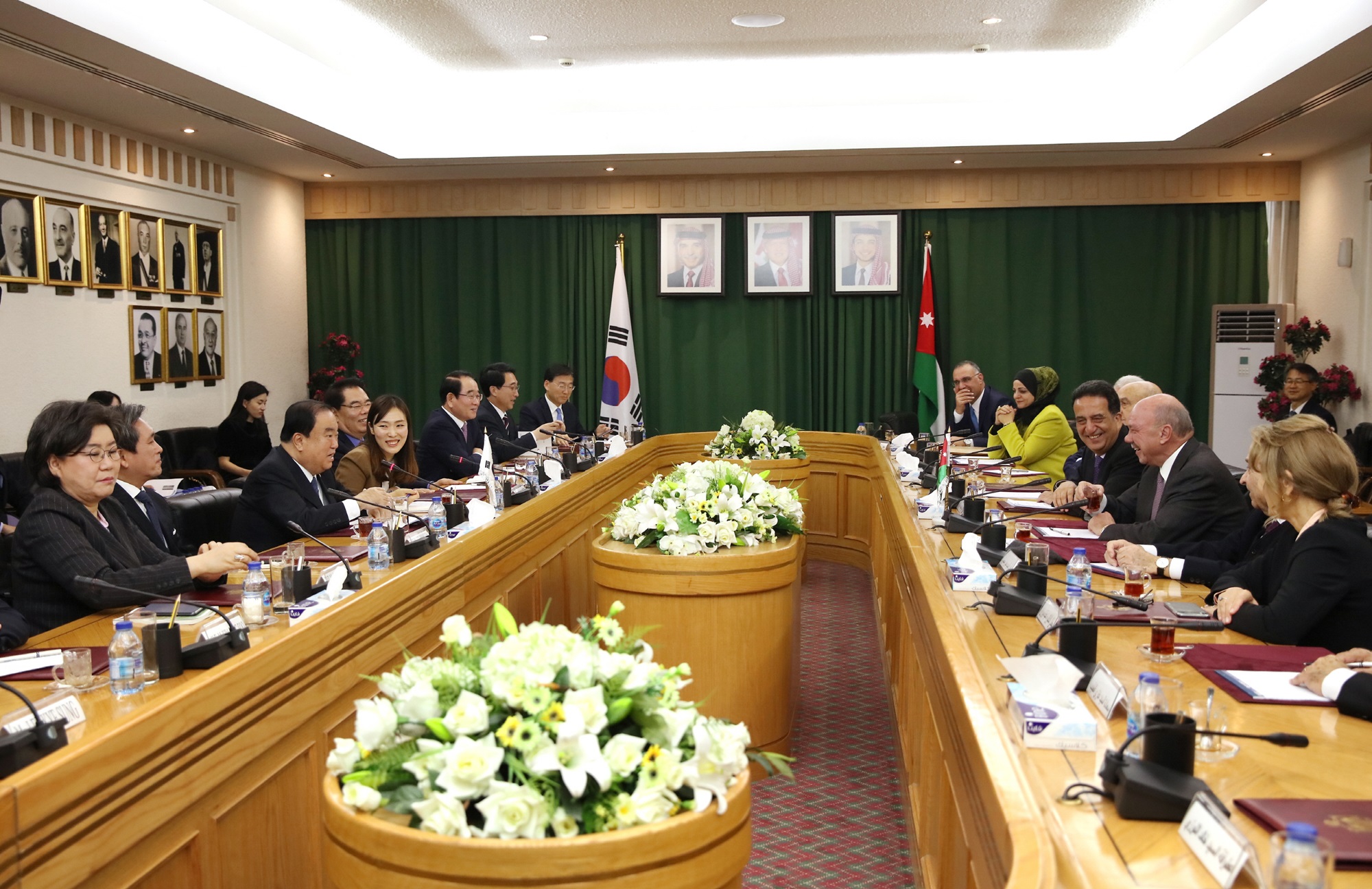 Speaker of the ROK National Assembly holds meetings with the speakers of the Jordanese Senate and House of Representatives